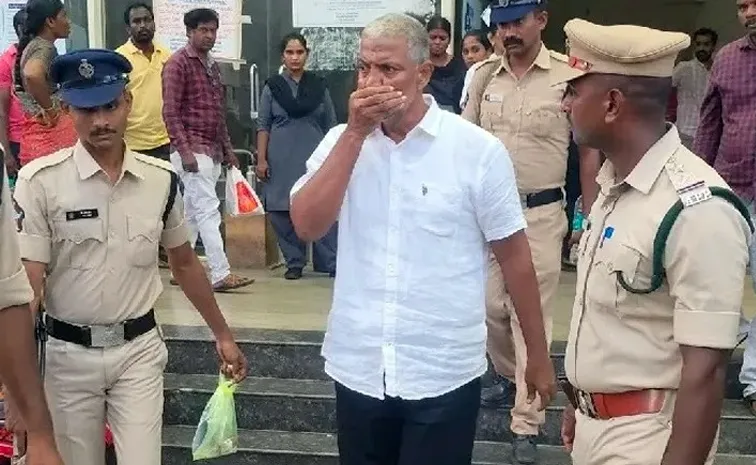 Vallabhaneni Vamsi Gets Bail By Nuziveedu Court