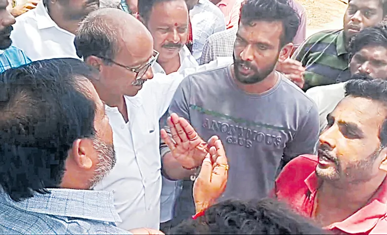 Yeleswaram Village People Fire On TDP Leaders
