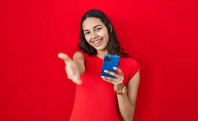 Airtel is offering 25pc cashback on every recharge You can save money this way