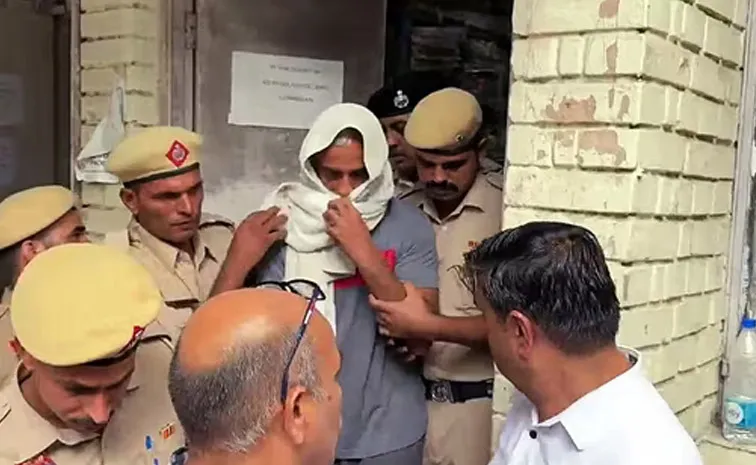 Large number of Foreigners Bihar Voter List