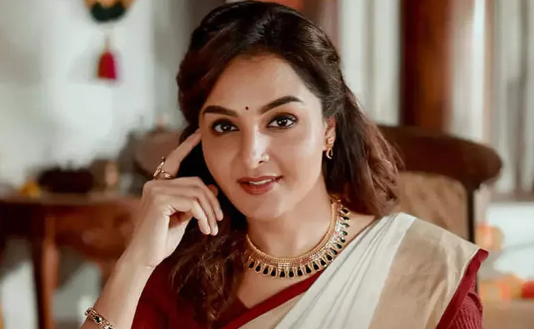Manoj K Jayan Recalls Saving Manju Warrier Life During Sallapam Movie Shoot