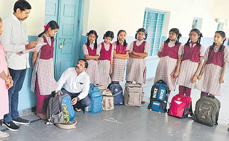 Innovative system in 40 govt schools for reducing bag weight for Students