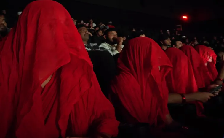 Fans Come To Watch Hari Hara Veera Mallu InVideo Paradha Surface