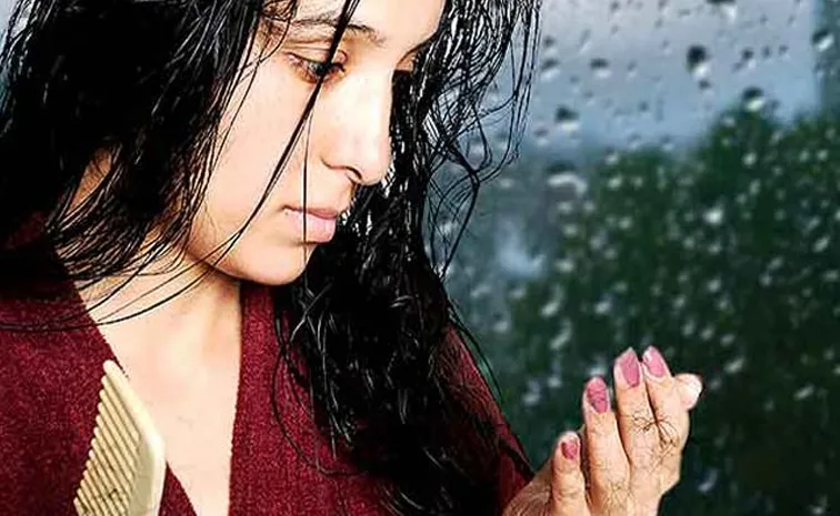 How to maintain hair care in rainy season