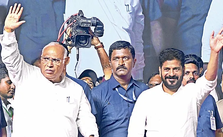 AICC President Mallikarjuna Comments on Narendra Modi: Telangana