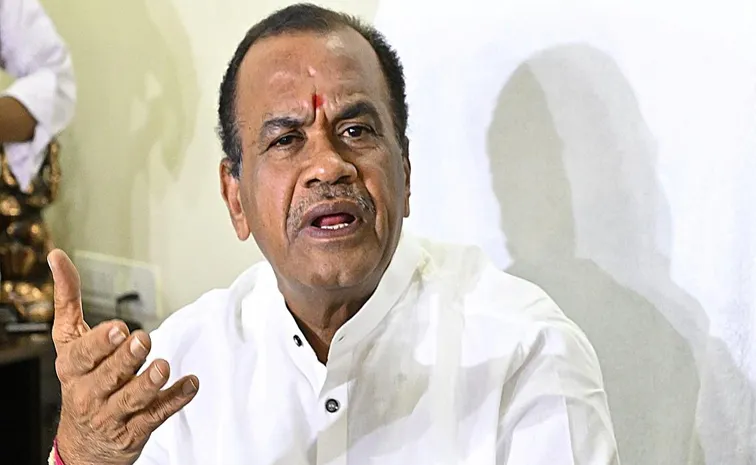 Minster Komati Reddy Venkat Reddy On Tollywood wages Issue