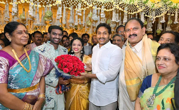 Ys Jagan Attended Puppala Vasubabu Daughter Wedding Ceremony