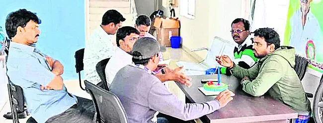 ప్రభుత్వోద్యోగుల సమస్యల పరిష్కారానికి కృషి
