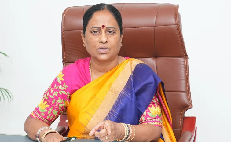Minister Konda Surekha Response To Nampally Court Orders