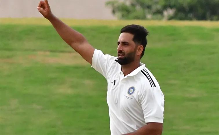 Duleep Trophy 2025: Auqib Nabi Takes Hat Trick, Joins Kapil Dev, Sairaj Bahutule In Elite List