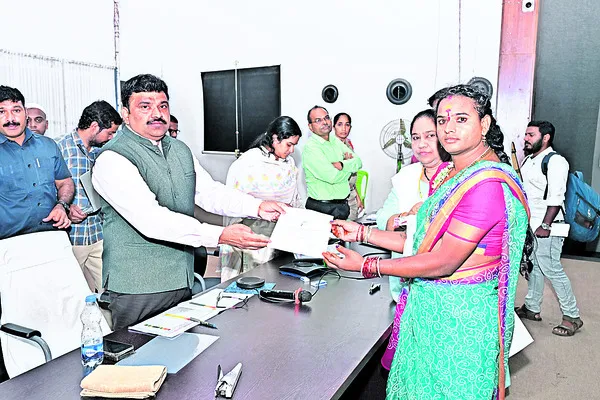 ఆరు పీఏసీఎస్లకు అవార్డులు