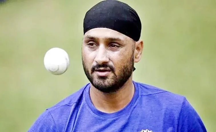 Selfish: Harbhajan Singh Lamabasts Lalit Modi Over Shocking Video