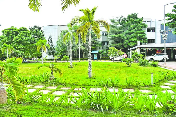 పేషీల ప్రక్షాళన