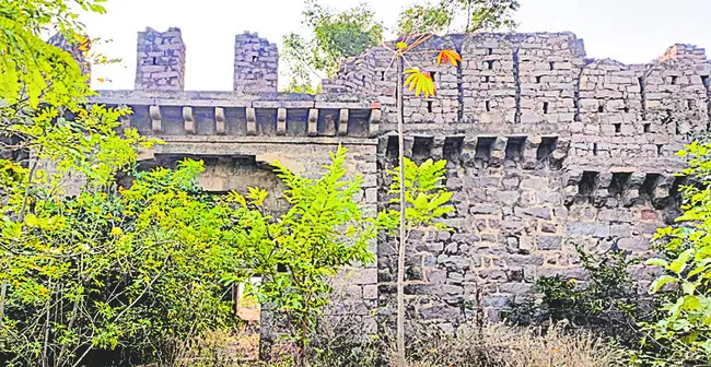 పటిష్ట్టతకు అద్దం రంగంపేట కోట
