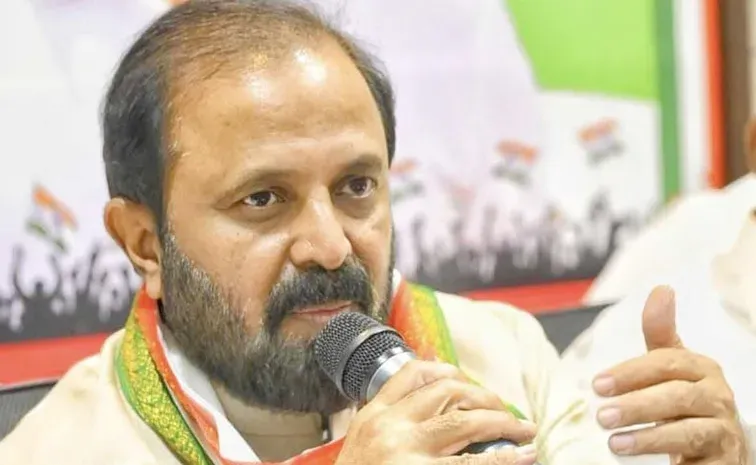 Senior Telangana Congress leader Madhu Yashki Goud hospitalised