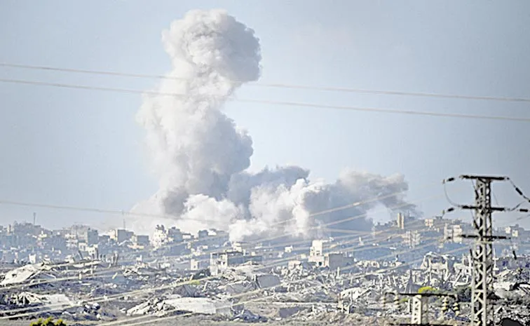 Palestinians flee Gaza City as Israel launches major ground offensive