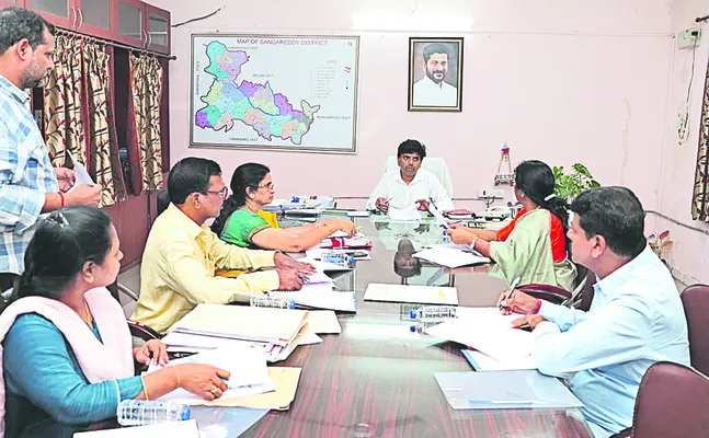 లింగ నిర్ధారణ పరీక్షలు చేస్తే చర్యలే: అదనపు కలెక్టర్