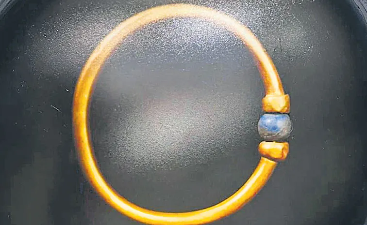 3,000-year-old golden bracelet missing in Egyptian Museum