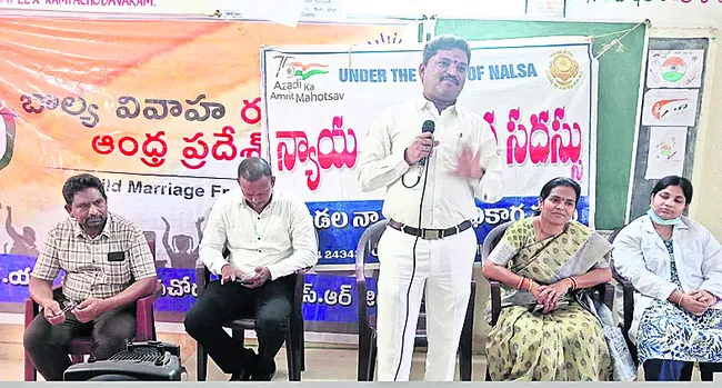 బాల్య వివాహాలను అడ్డుకోవాలి