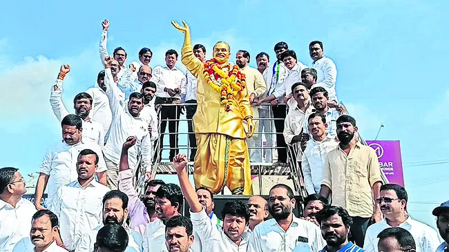 ప్రభుత్వానికి పేదల ఉసురు తగులుతుంది