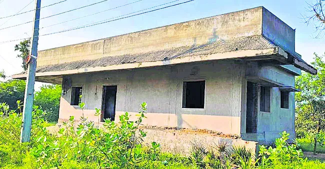 వీడని