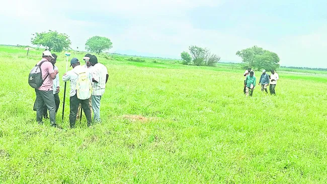 పేట ఎత్తిపోతల పథకానికి భూ సర్వే
