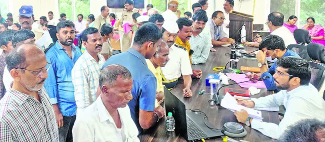 కాళ్లరిగేలా తిరుగుతున్నాం సార్