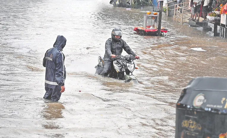 Cloudburst Happened In Hyderabad Hydra Commissioner Ranganath