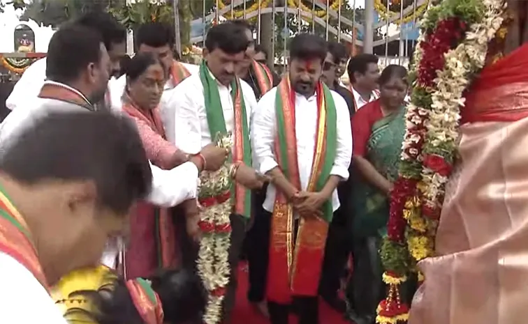 Cm Revanth Reddy Medaram Visit Updates