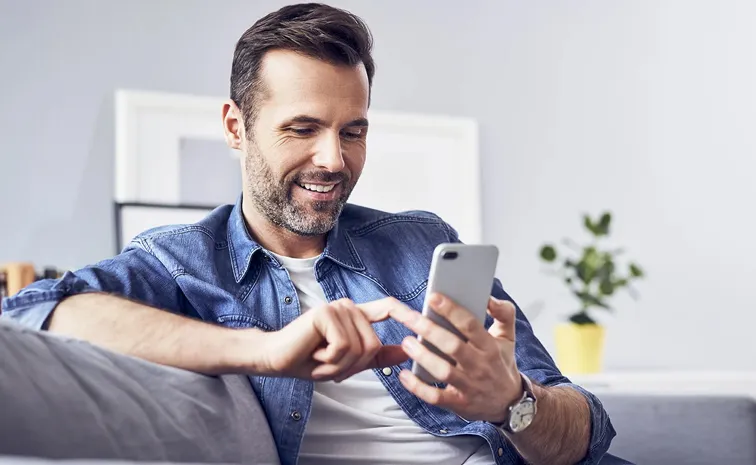 Top 5 Mobile Deals Amazon vs Flipkart 2025 Festive Sales