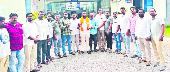 ఎమ్మెల్యే క్యాంపు కార్యాలయంపై ఫిర్యాదు