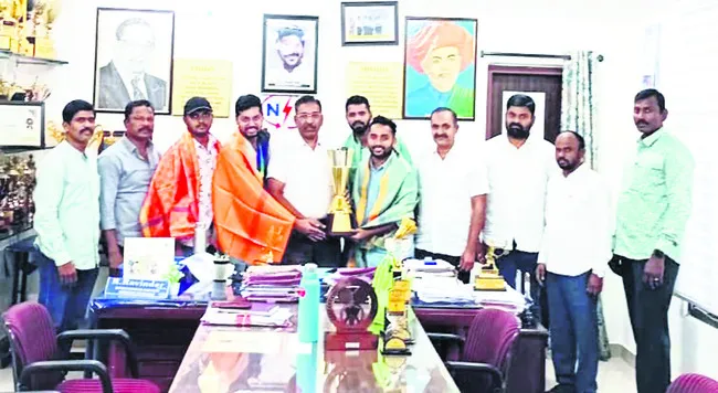 జాతీయస్థాయి బ్యాడ్మింటన్లో ప్రతిభ