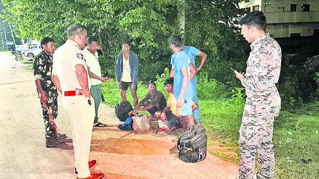 మంచిర్యాలలో చెడ్డి గ్యాంగ్ స్వైర విహారం