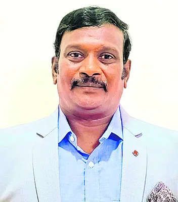 ఆసియా అక్వాటిక్ పోటీలకు పరిశీలకునిగా సురేష్