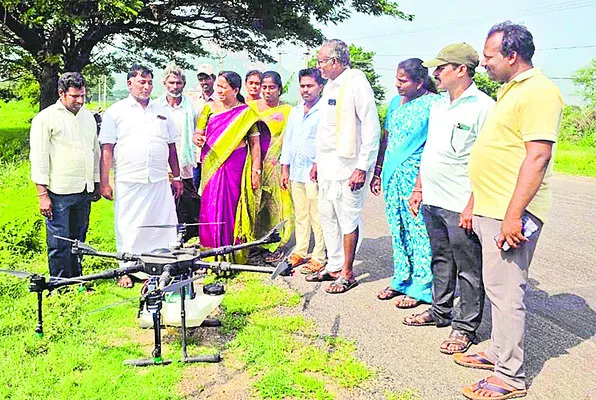 సాంకేతికత వినియోగంతో లాభసాటి వ్యవసాయం