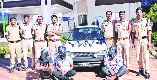 విద్యుత్ తీగల చోరీ ముఠా అరెస్ట్