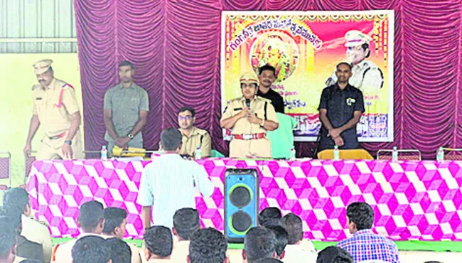 ● ఎస్సీ జానకీ షర్మిల