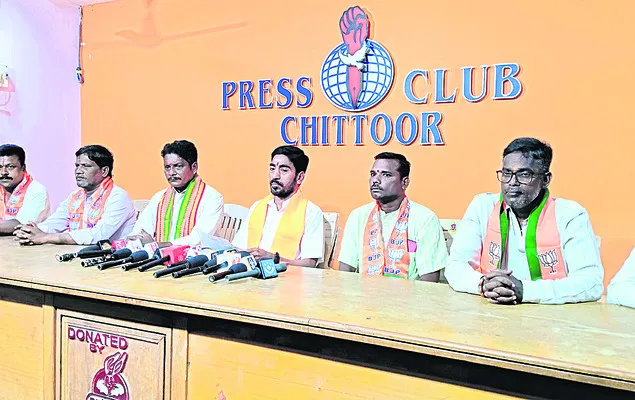 చికిత్స పొందుతూ గుర్తుతెలియని వ్యక్తి మృతి