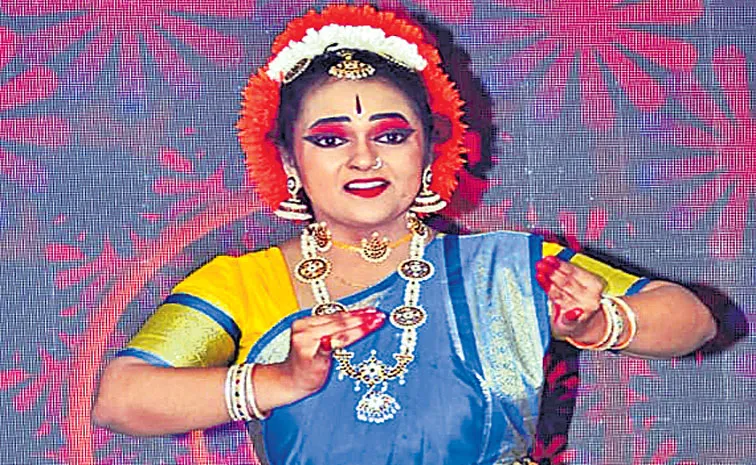 kuchipudi dancer kavya kancharla earning a Guinness World Records
