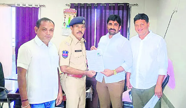 మద్యం దుకాణాలకు 7 దరఖాస్తులు