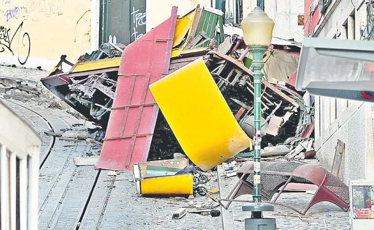 Streetcar crash death toll rises to 16 as Portugal