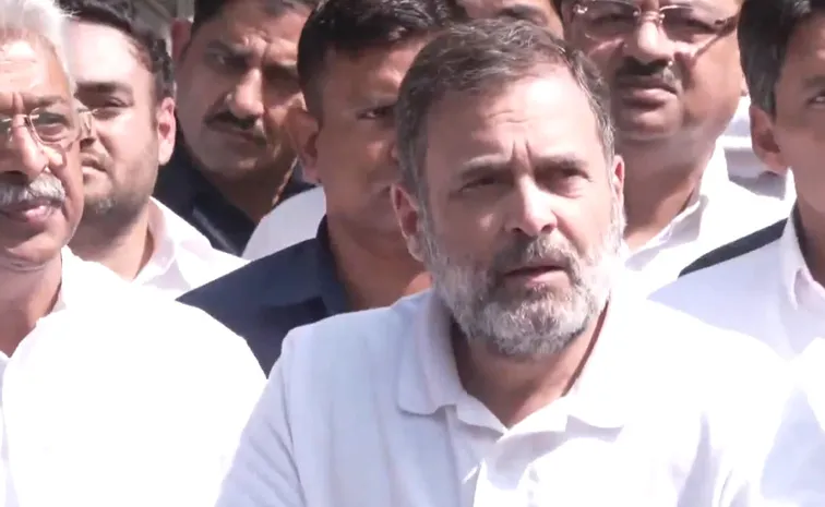 Rahul Gandhi Meets Haryana Ips Officer Puran Kumar Family