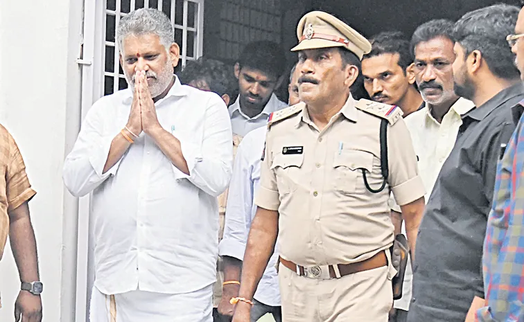 Case against Chevireddy Bhaskara Reddy based on gunman Giribabu testimony