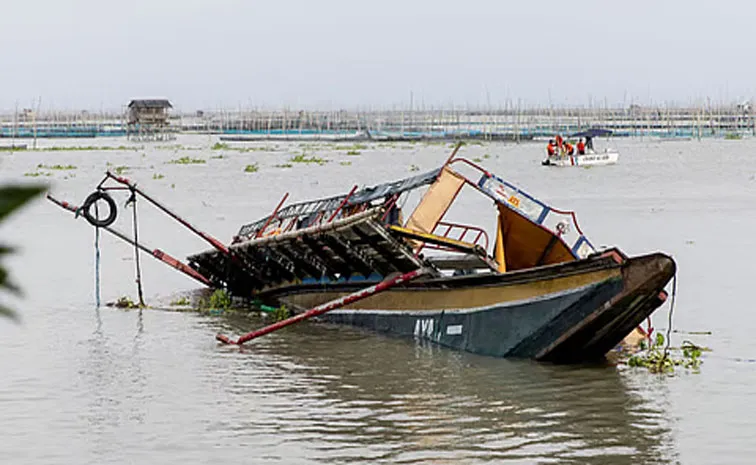 Three Indians killed, five rescued in Mozambique boat accident