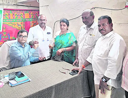 అర్బన్లో త్రిముఖ పోరు