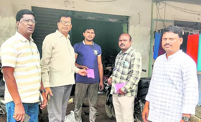 బహిరంగ ప్రదేశాల్లో చెత్త వేయొద్దు