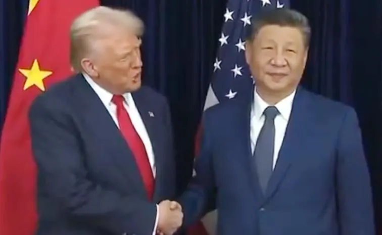 Trump Xi Jinping meet in South Korea After 6 Years Videos Viral