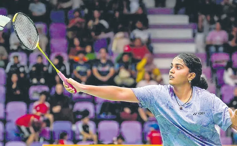 Hyderabad girl Shreyanshi Valisetty creates sensation in Hylo Open