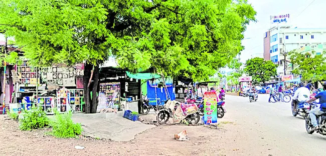 తొలగింపు.. తూతూమంత్రమే
