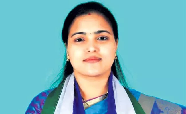 Araku MP Candidate Tanuja Rani Great Words About CM YS jagan - Sakshi